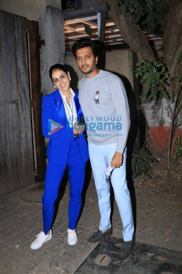 photos riteish deshmukh and genelia dsouza snapped in juhu 3