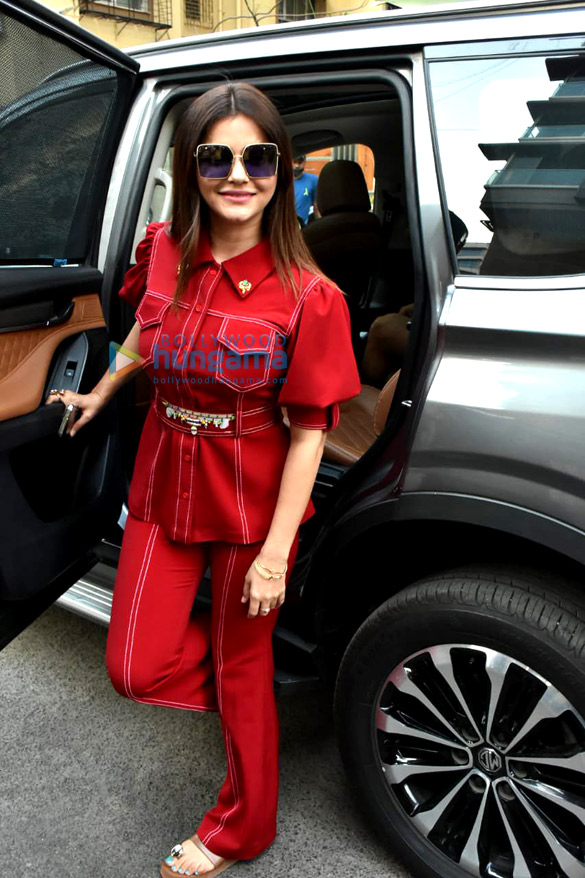 photos rubina dilaik and abhinav shukla snapped at farmers cafe in bandra 1