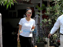 Photos: Saif Ali Khan, Kareena Kapoor Khan and Taimur Ali Khan step out for Sunday brunch at a cafe in Bandra