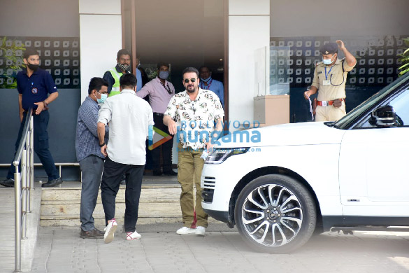 photos sanjay dutt and ritesh sidhwani spotted at kalina airport 6