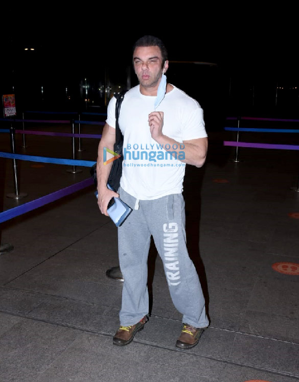 photos shah rukh khan deepika padukone john abraham leave for spain for the shoot of pathaan sohail khan snapped at the mumbai airport 3 2