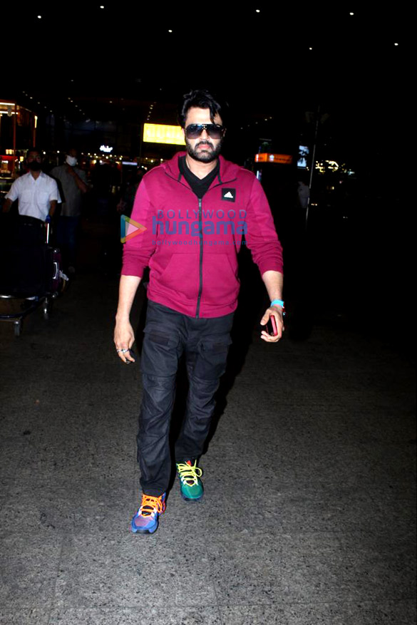 photos taapsee pannu shilpa shetty emraan hashmi and others snapped at the airport 5