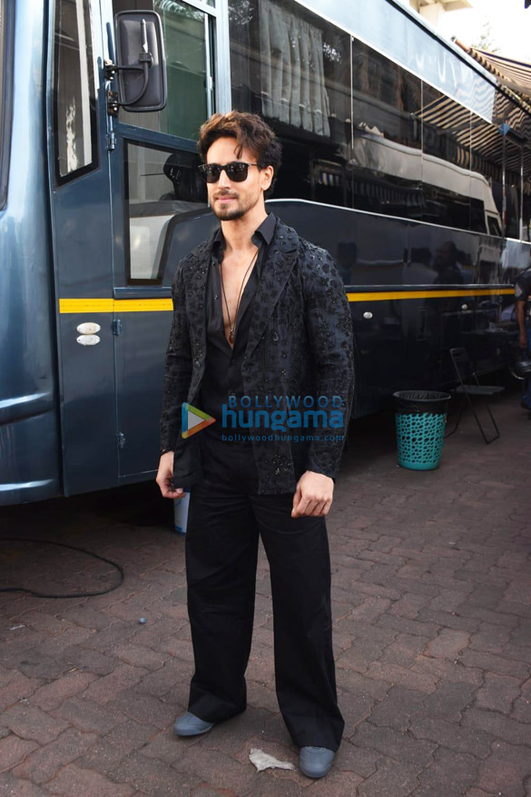 photos tara sutaria nora fatehi tiger shroff and others snapped on sets of dance deewane junior 5