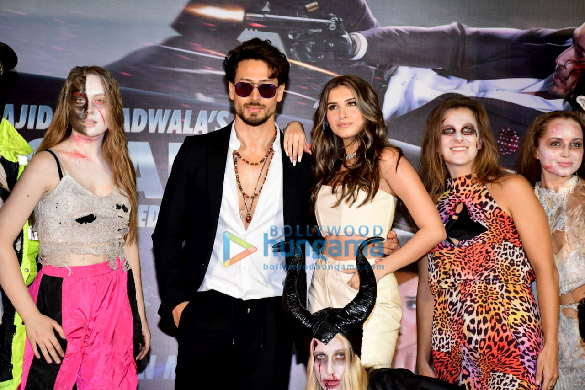 Tiger Shroff, Tara Sutaria, Bhushan Kumar and others snapped at the music launch event of Heropanti 2 (2)