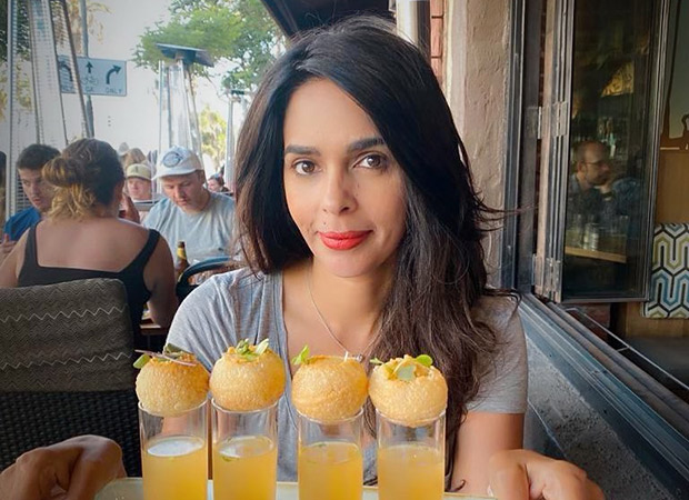 Mallika Sherawat poses with a fancy version of golgappa at a restaurant outside India; fans say ‘Ameero ke golgappe’