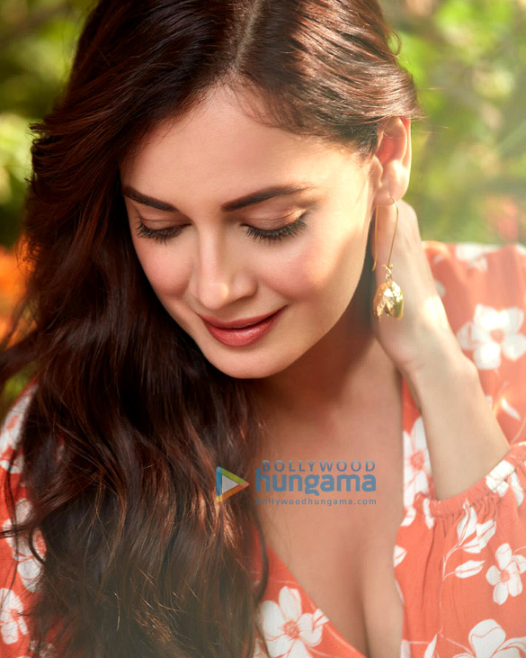 dia mirza 1 7