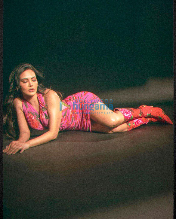 esha gupta 135