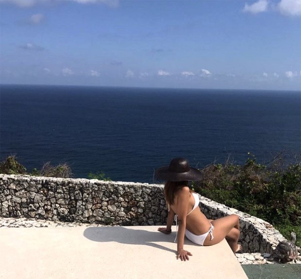 Esha Gupta celebrates Earth Day by posting a photo of herself in a bikini while admiring the beauty of the planet