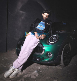 Celeb Photos Of Kartik Aaryan