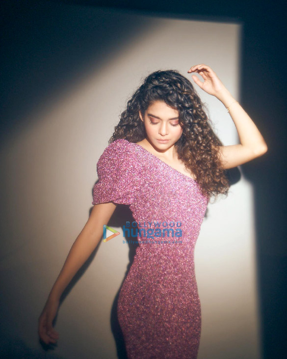 mithila palkar 2 18