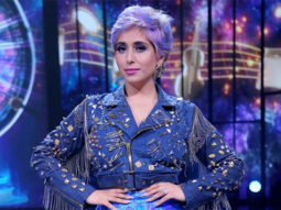 Neha Bhasin: “Shah Rukh Khan, can I romance you once?”| Rapid Fire | Salman Khan