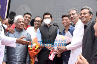 Photos: Aaditya Thackeray, Sonu Nigam, Hariharan, Shaan and others snapped at Ustad Ghulam Mustafa Khan Chowk at Carter Road, Bandra