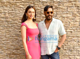 Photos: Ajay Devgn and Rakul Preet Singh snapped promoting their film Runway 34 in Juhu
