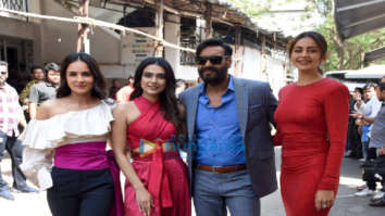 Photos: Ajay Devgn, Rakul Preet Singh, Aakanksha Singh and Angira Dhar snapped at Runway 34 promotions at The Kapil Sharma Show