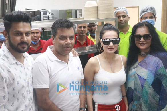 photos ameesha patel inaugurates a mexican restaurant at carter road in mumbai 4