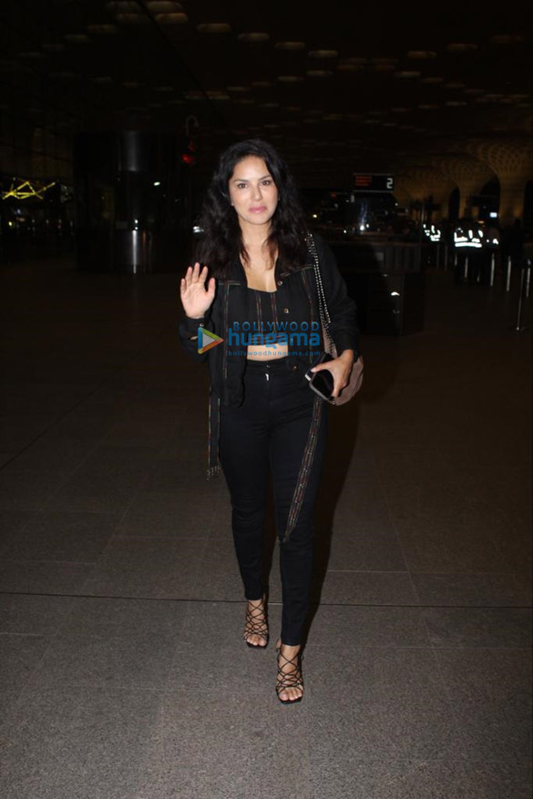 photos anil kapoor aditya roy kapur sunny leone and others snapped at the airport 4
