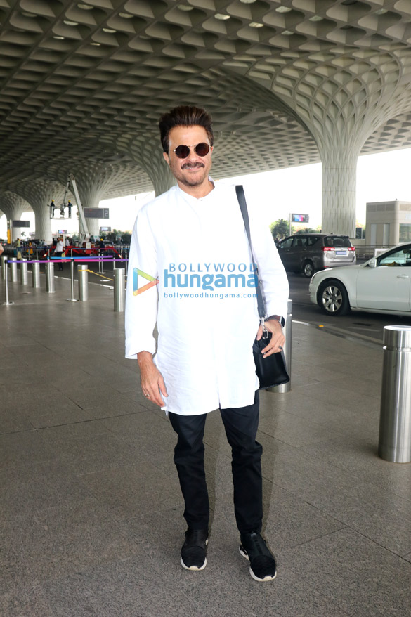 photos anil kapoor aditya roy kapur and nysa devgn snapped at the airport 4