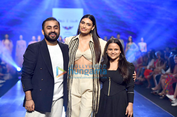 photos athiya shetty turns showstopper at bombay times fashion week 2022 5