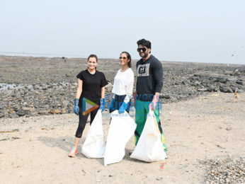 Photos: Dia Mirza, Pragya Yadav and Maniesh Paul spotted during a beach clean up drive at Carter Road on World Earth Day
