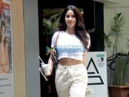 Photos: Janhvi Kapoor spotted outside the gym in Bandra
