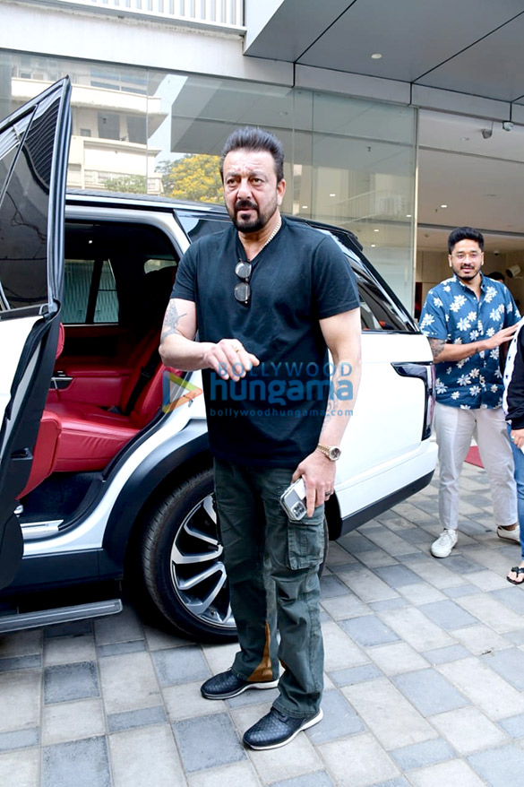 photos k g f chapter 2 star sanjay dutt snapped post meeting at t series office in andheri 4