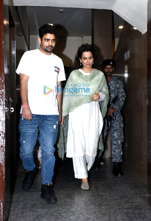 Photos: Kangana Ranaut and her brother Akshit Ranaut snapped outside a theatre after watching RRR Photos: Kangana Ranaut and her brother Akshit Ranaut snapped outside a theatre after watching RRR