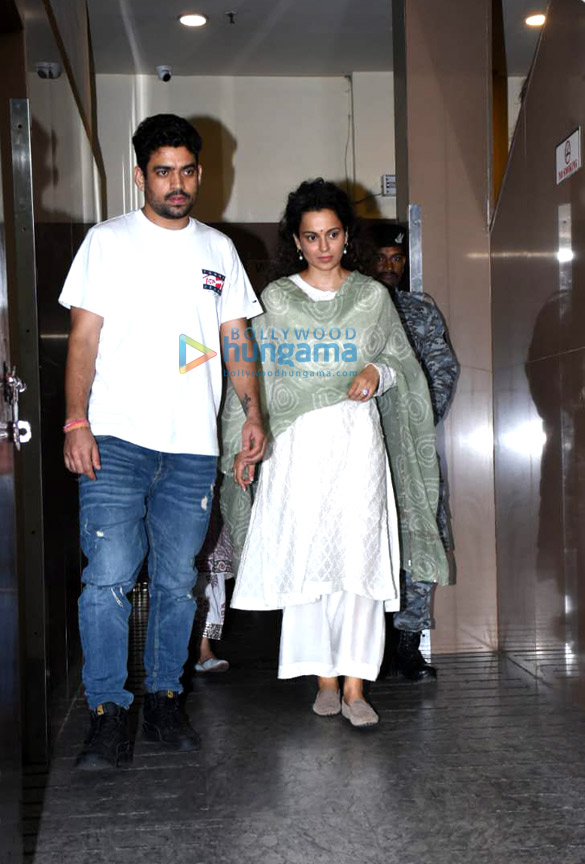 photos kangana ranaut and her brother akshit ranaut snapped outside a theatre after watching rrr 2