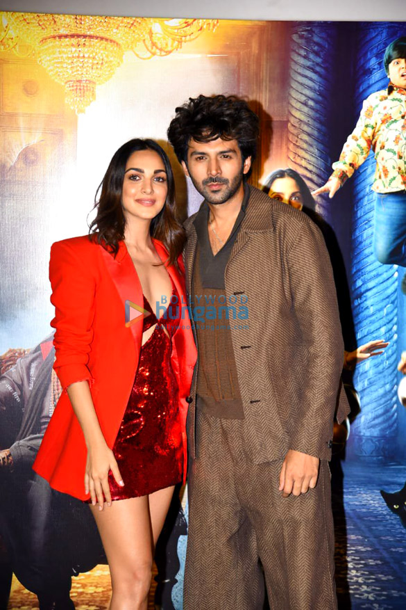 Photos: Kartik Aaryan, Kiara Advani and others grace the trailer launch of Bhool Bhulaiyaa 2 Photos: Kartik Aaryan, Kiara Advani and others grace the trailer launch of Bhool Bhulaiyaa 2