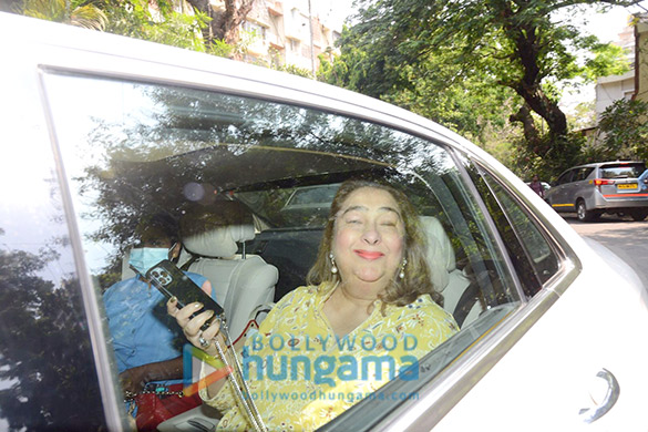 photos neetu singh riddhima kapoor sahni and rima jain arrive at ranbir kapoors house in bandra 2