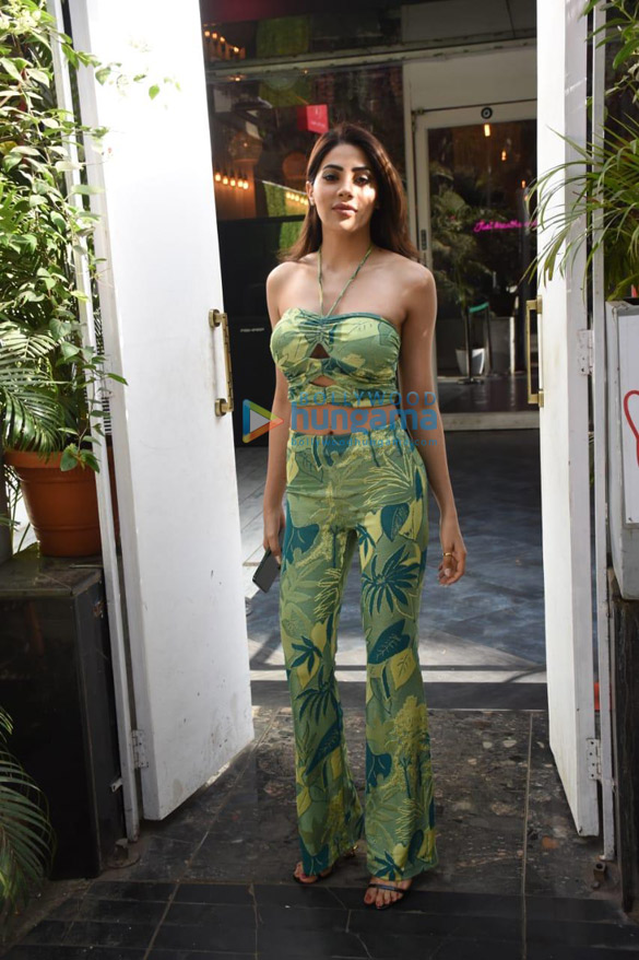 photos nikki tamboli snapped in andheri 5