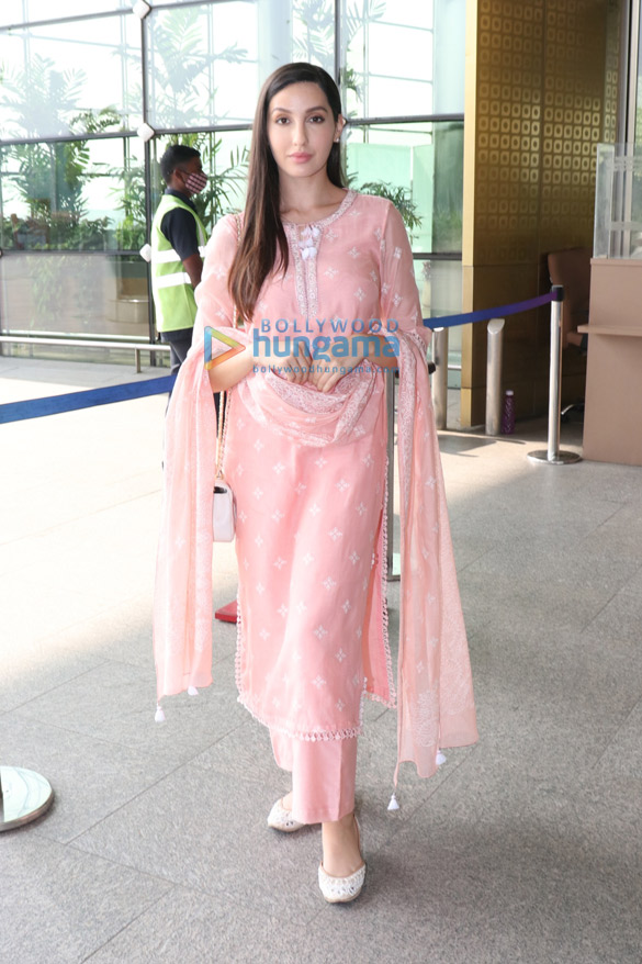 photos nora fatehi adah sharma gauri khan and urfi javed snapped at the airport 1