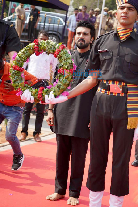 photos ram charan attends the wreath laying ceremony as part of azadi ka amrit mahostav to commemorate 75 years of independence 5