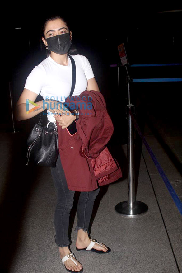 photos rashmika mandanna athiya shetty and ahan shetty snapped at the airport 4