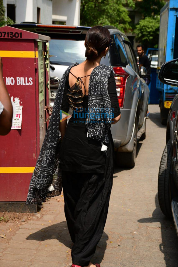 photos rubina dilaik snapped in andheri 1