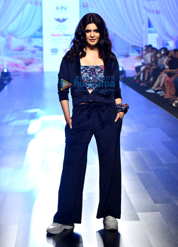 photos ruhi singh sukriti kakar akriti kakar and ihana dhillon walk the ramp at the bombay times fashion week 2022 3
