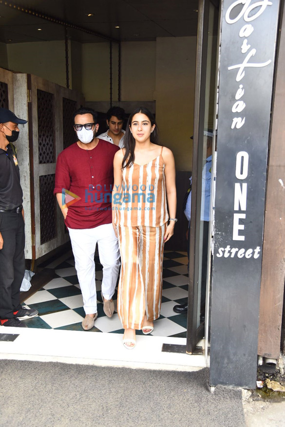 photos saif ali khan sara ali khan and ibrahim ali khan spotted at bastian in bandra