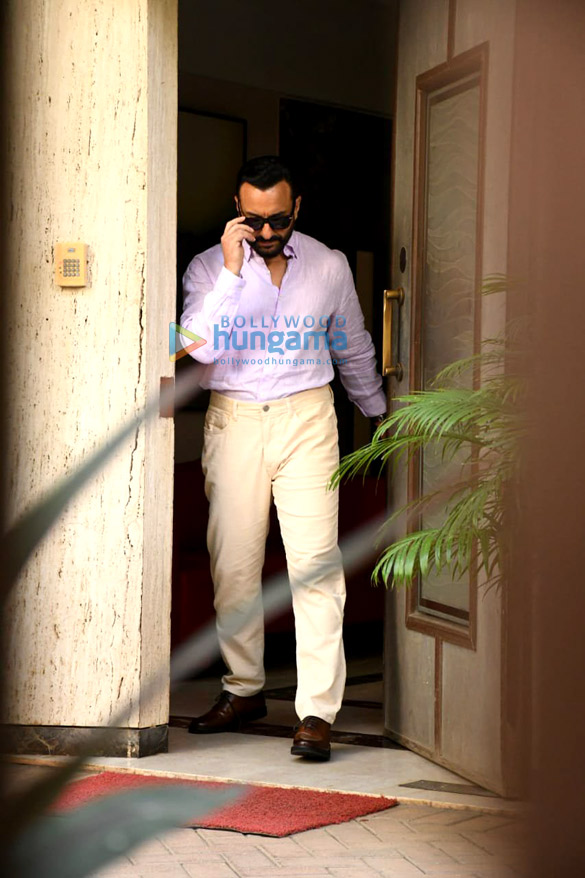 photos saif ali khan snapped sporting a suave look in bandra 1