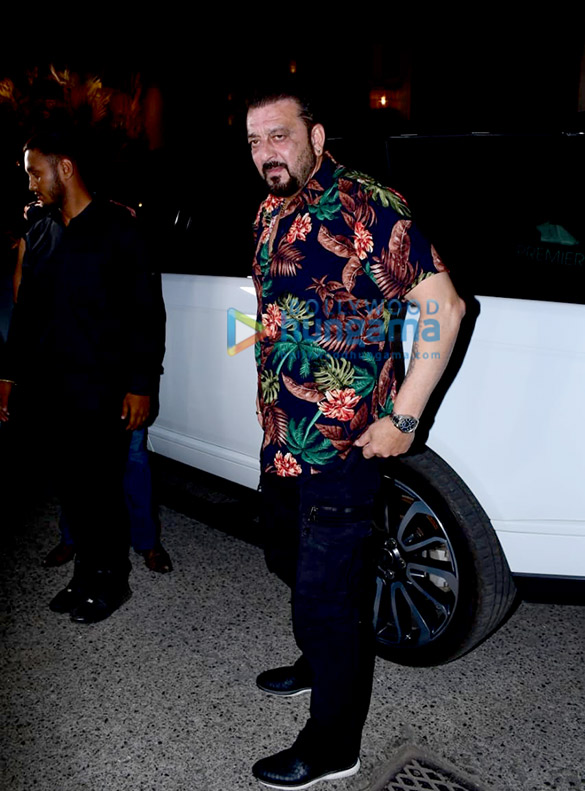 photos sanjay dutt snapped at bastian in worli 5