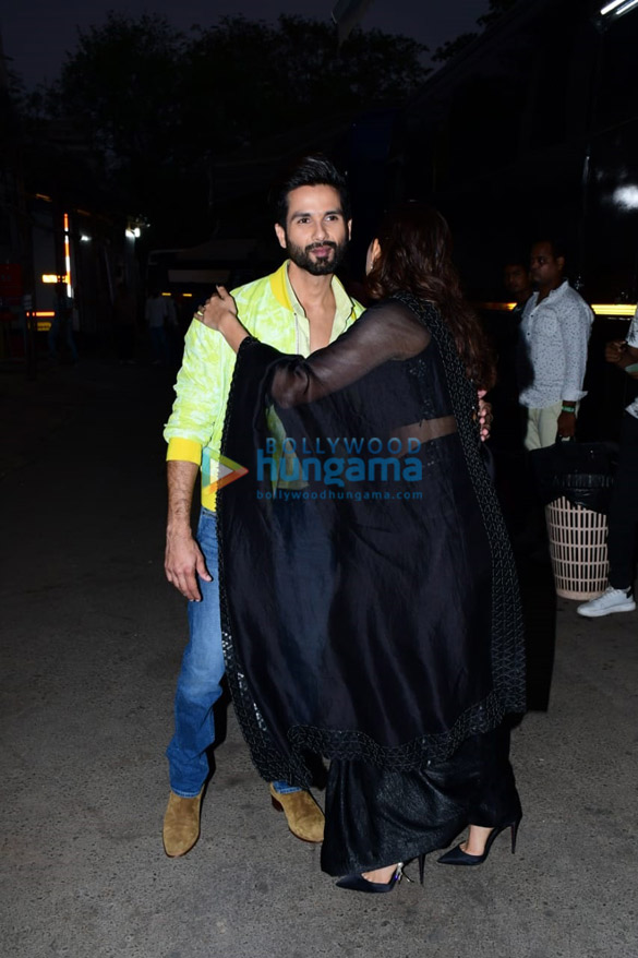photos shahid kapoor and mrunal thakur promote jersey on the kapil sharma show 4