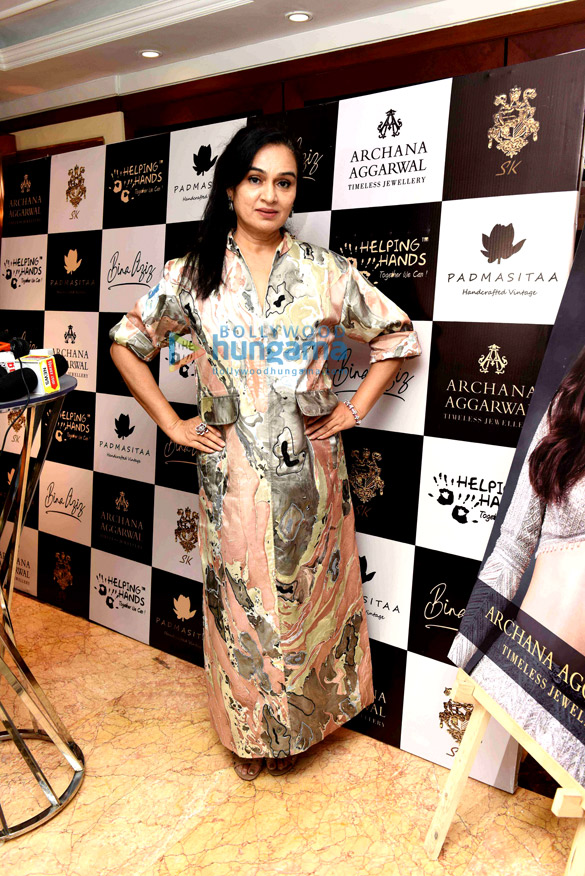 photos smita thackeray archana aggarwal padmini kolhapure bina aziz kashmira shah and madhu chopra attend the unveiling of the modern vintage collection 5