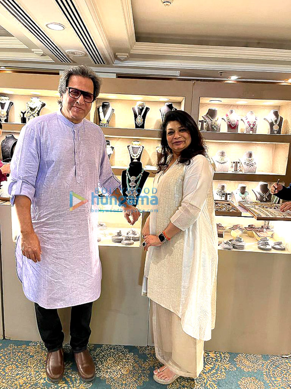 photos smita thackeray archana aggarwal padmini kolhapure bina aziz kashmira shah and madhu chopra attend the unveiling of the modern vintage collection 9