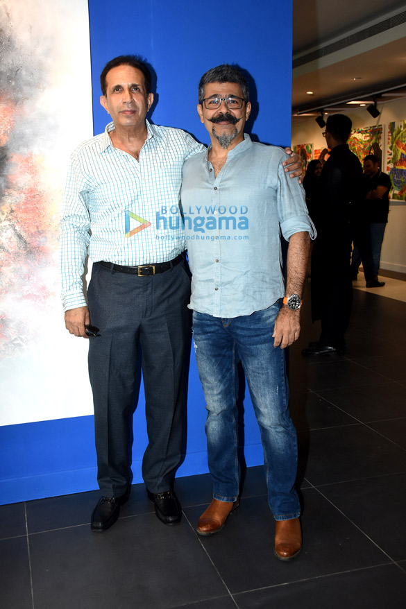 photos sonakshi sinha displays her artwork at the house of creativity inaugural show2 4