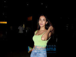 Photos: Sonal Chauhan looks gorgeous as she gets clicked at the airport