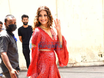 Photos: Sonali Bendre snapped on the sets of DID Lil Masters in Goregaon