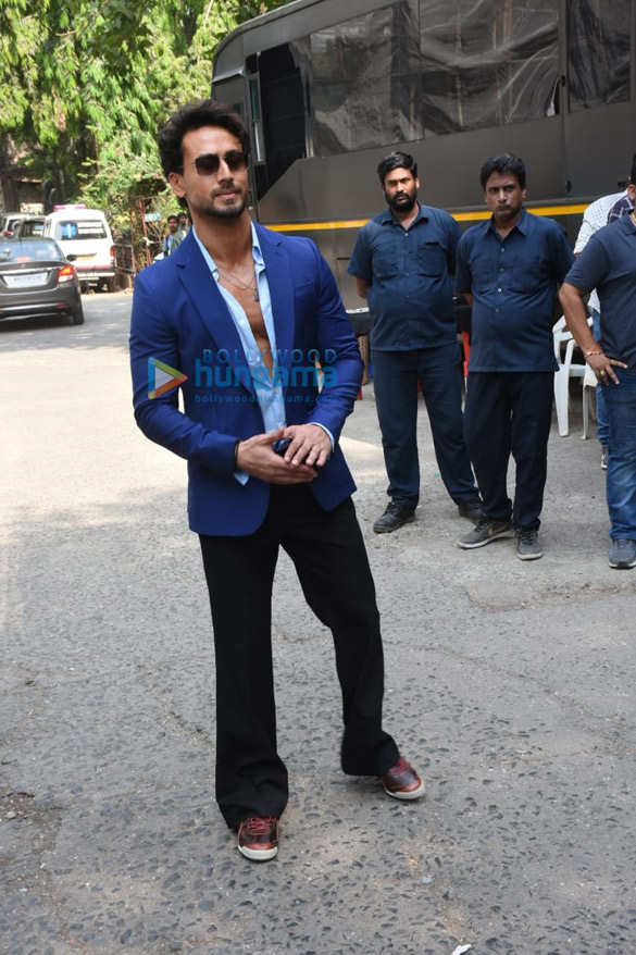 photos tiger shroff sonali bendre and jay bhanushali spotted at filmistan studios 4