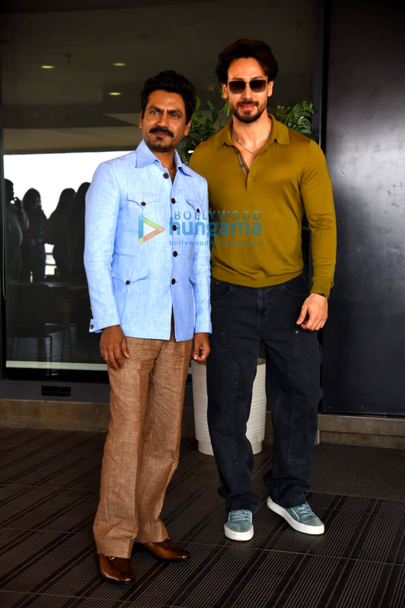 photos tiger shroff tara sutaria and nawazuddin siddiqui snapped promoting heropanti 2 at nadiadwala entertainments office in andheri 5