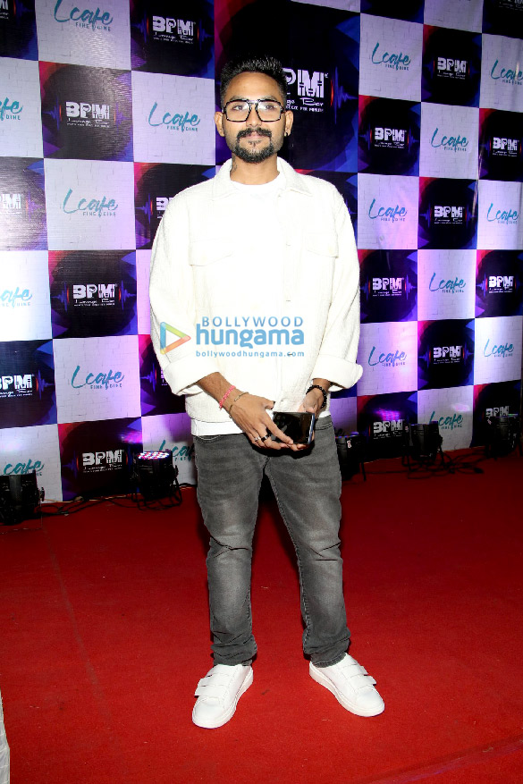 photos vindu dara singh deepshikha jaan kumar sanu among others snapped at bpm lounge bar launch in mumbai 3