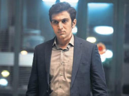 Pratik Gandhi shares his ‘humiliating’ experience after being pushed by Mumbai police during VIP security; netizens say Prime Minister Narendra Modi is in town