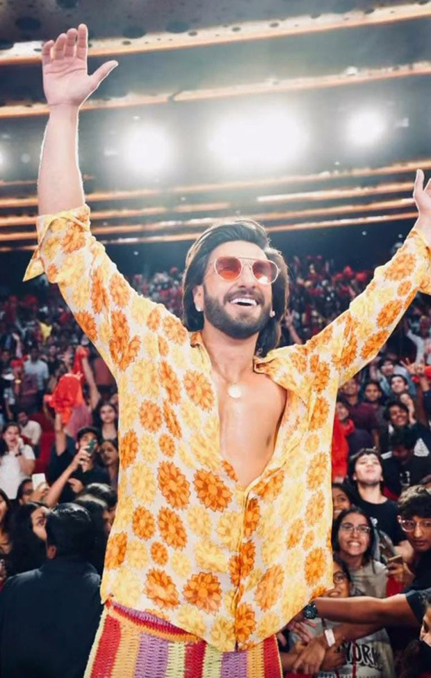 Ranveer Singh emanates retro vibes in multi-coloured crochet pants with flowery patterned shirt for ‘Firecracker’ song launch from Jayeshbhai Jordaar Ranveer Singh emanates retro vibes in multi-coloured crochet pants with flowery patterned shirt for ‘Firecracker’ song launch from Jayeshbhai Jordaar