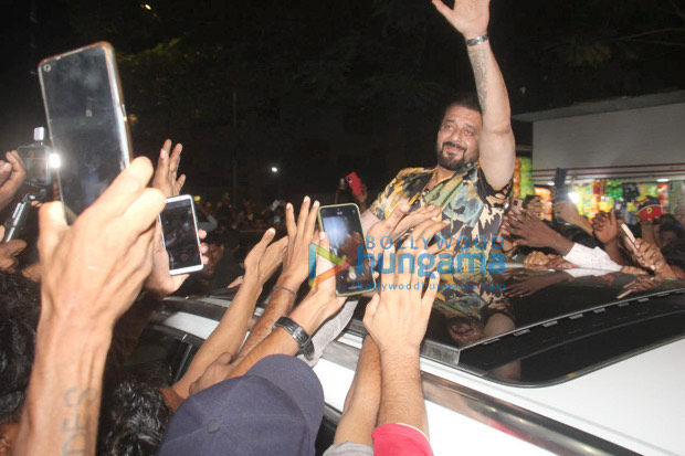 Sanjay Dutt visits Gaiety Galaxy on KGF Chapter 2 release night; massive crowd gathers to cheer Adheera Sanjay Dutt visits Gaiety Galaxy on KGF Chapter 2 release night; massive crowd gathers to cheer Adheera